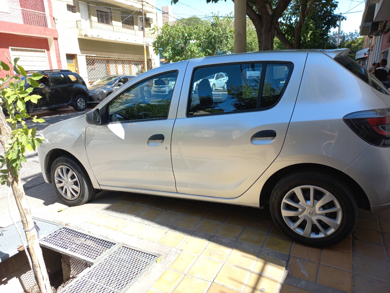 Foto de Renault SANDERO PH2 LIFE 1.6