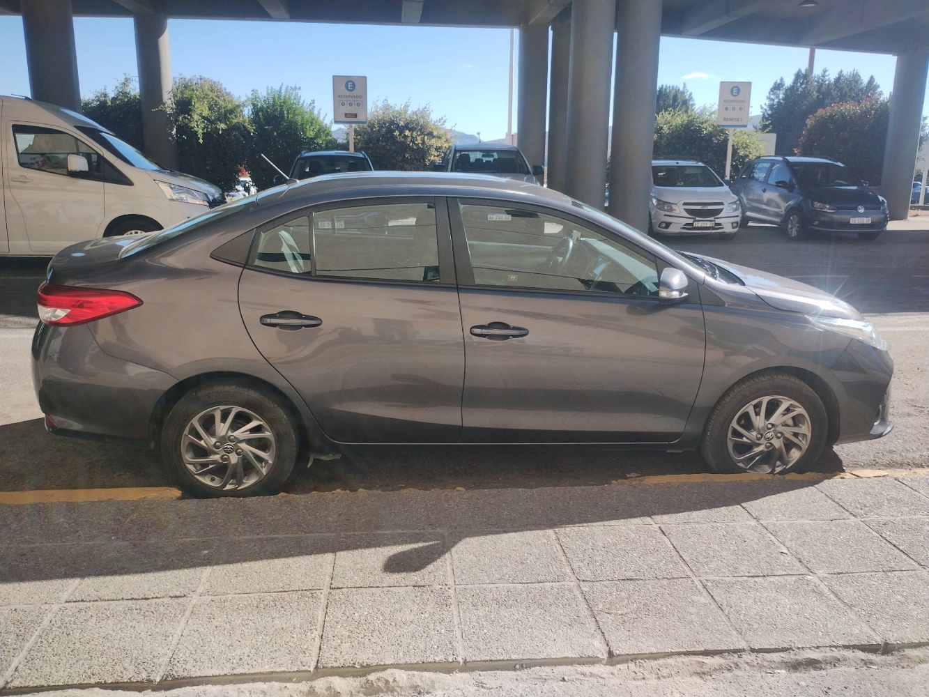 Foto de Toyota YARIS XLS 1.5 6M/T 4P