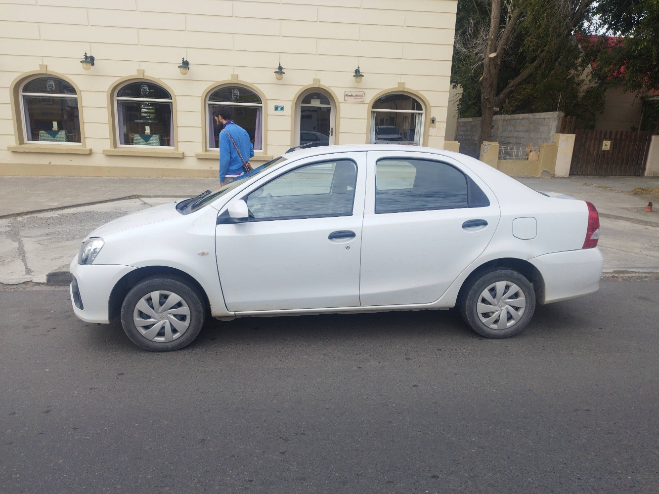 Toyota ETIOS X 1.5 6M/T 4P