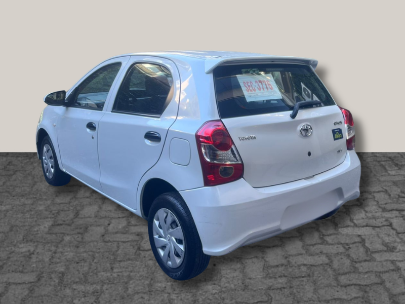 Toyota ETIOS X 1.5 6M/T 5P