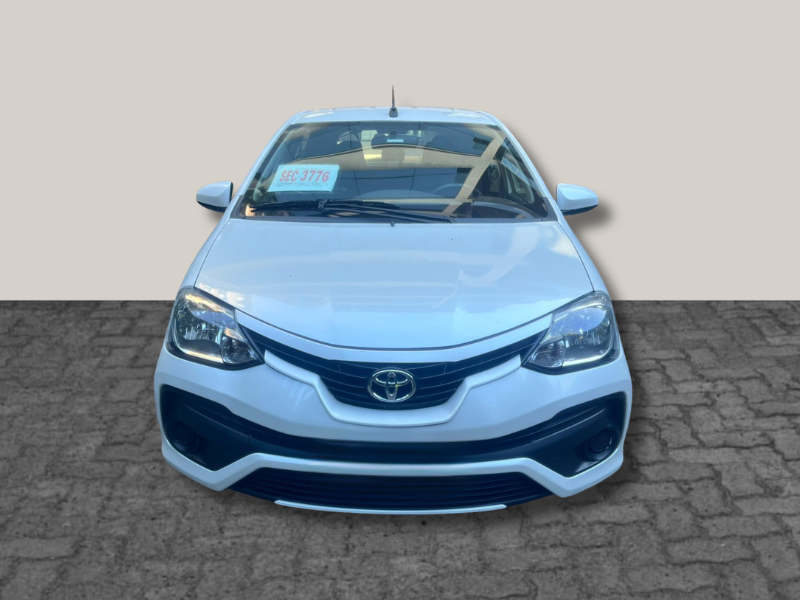 Toyota ETIOS X 1.5 6M/T 5P