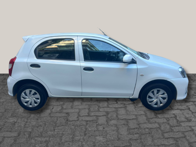 Toyota ETIOS X 1.5 6M/T 5P