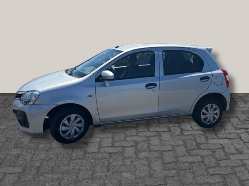 Foto de Toyota ETIOS X 1.5 6M/T 5P