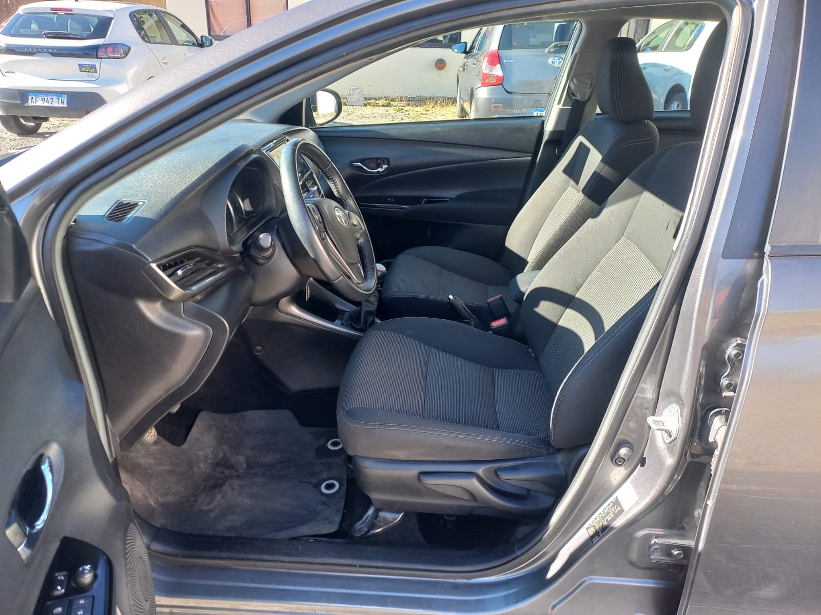Toyota YARIS XLS 1.5 6M/T 4P