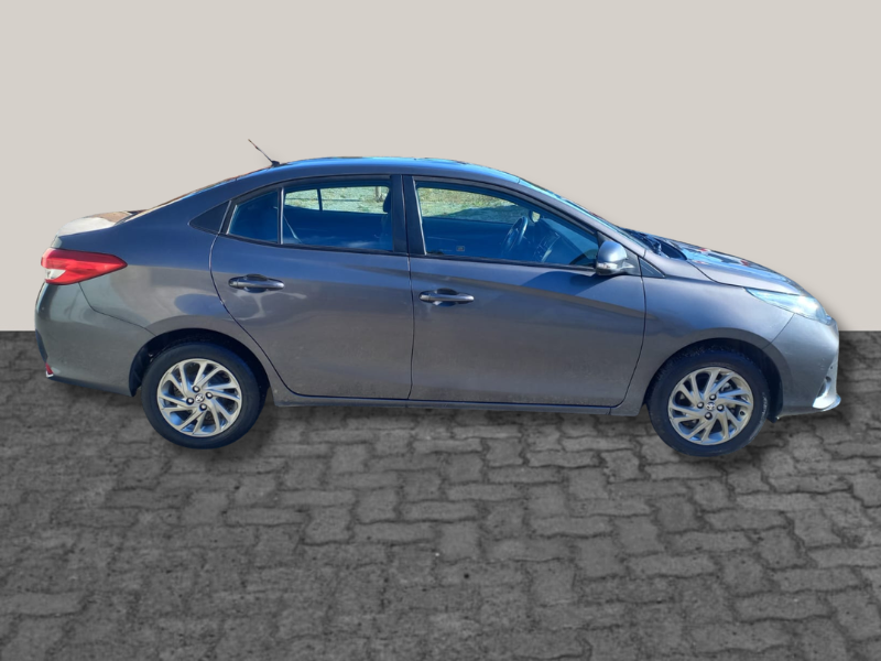 Toyota YARIS XLS 1.5 6M/T 4P