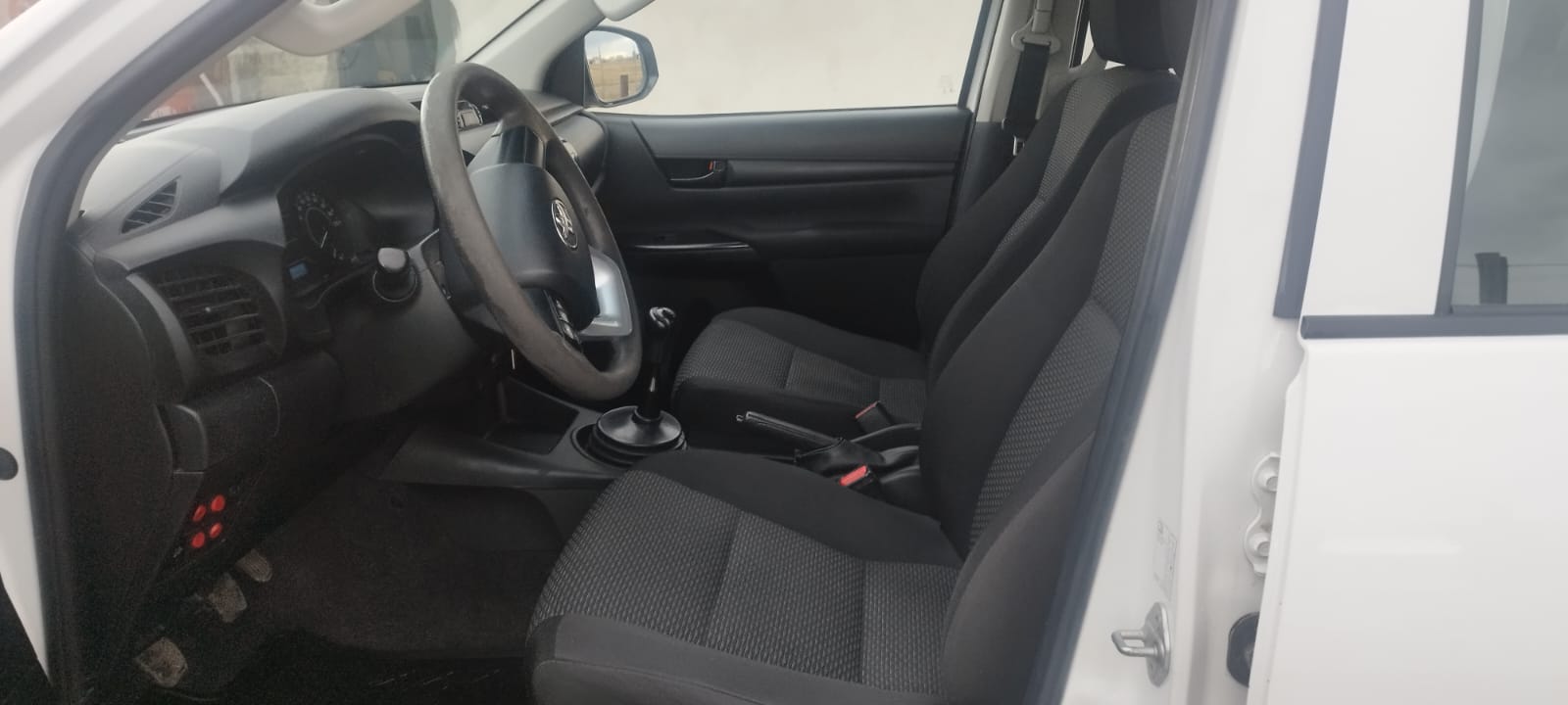 Toyota HILUX 4X4 DC DX 2.4 TDI 6 MT