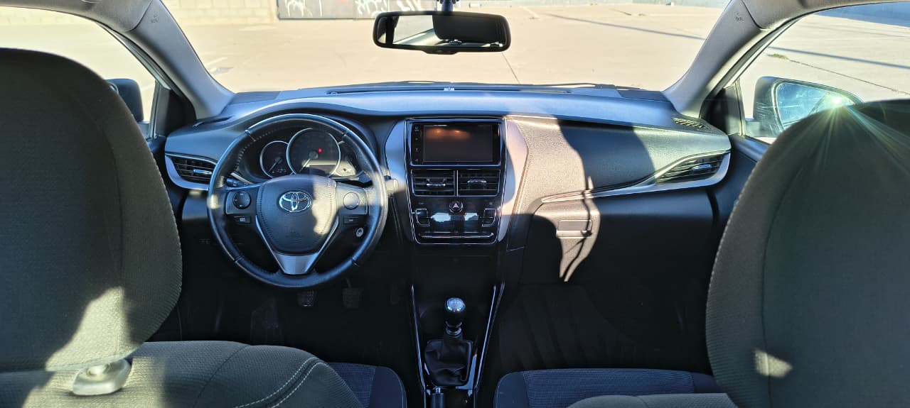Toyota YARIS XLS 1.5 6M/T 4P