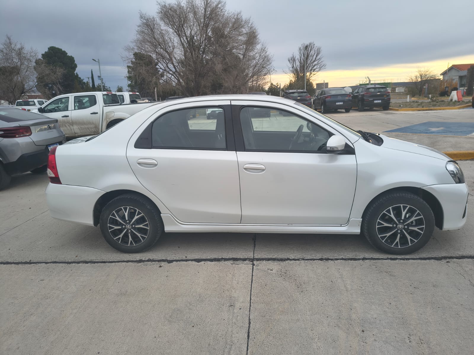 Toyota ETIOS XLS PACK 1.5 4A/T 4P