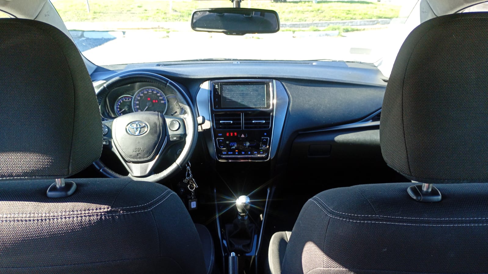 Toyota YARIS XLS 1.5 6M/T 4P