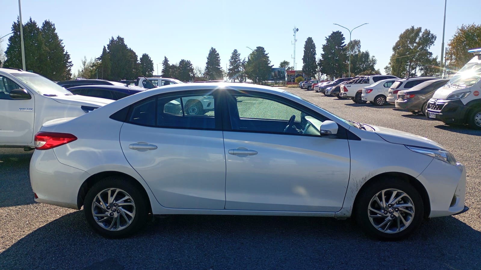 Toyota YARIS XLS 1.5 6M/T 4P