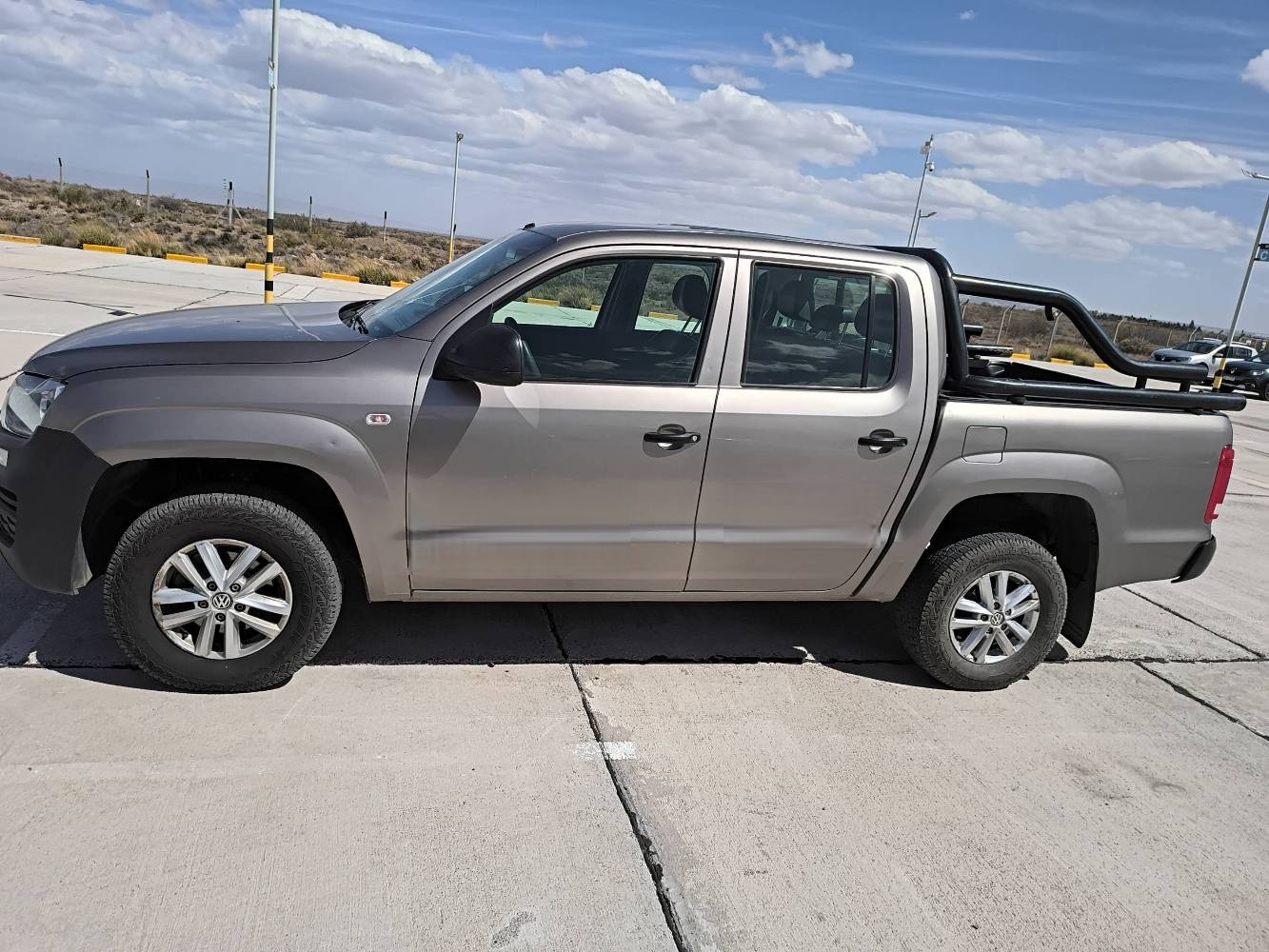 VOLKSWAGEN AMAROK TRENDLINE 4X4 2.0L TDI 140 CV