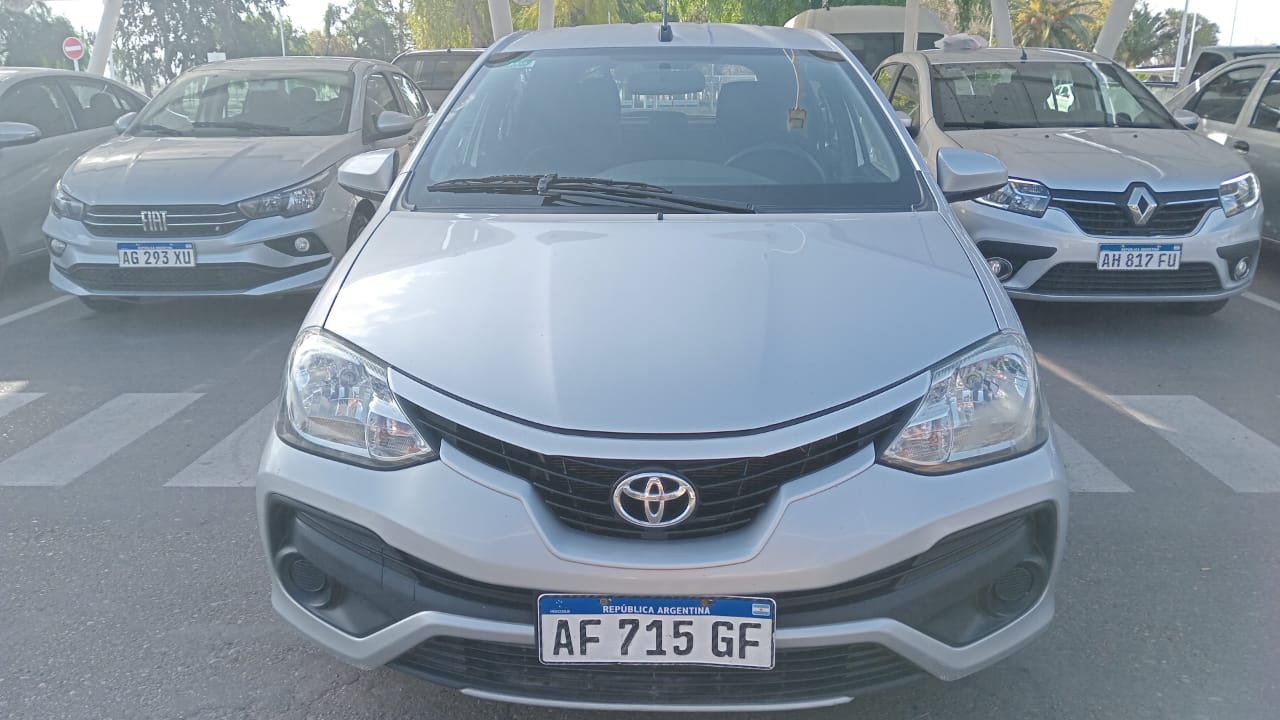 Toyota ETIOS X 1.5 6M/T 5P