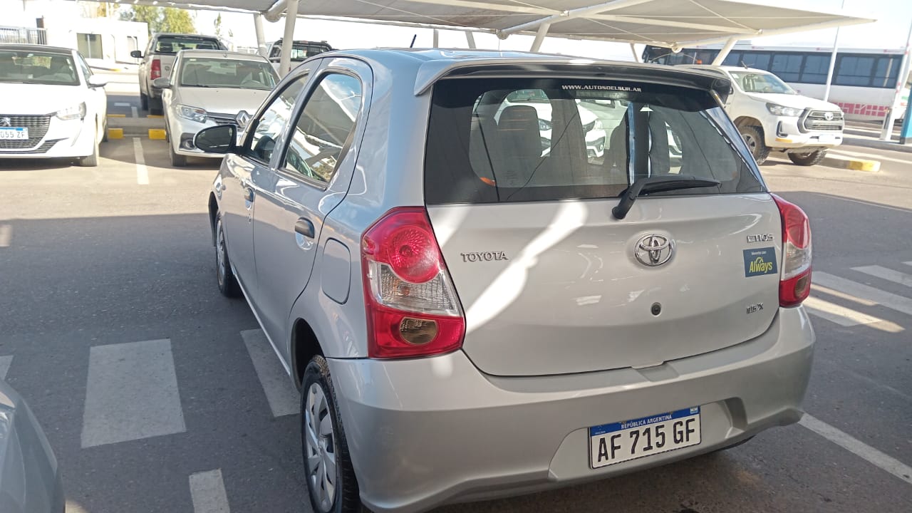 Toyota ETIOS X 1.5 6M/T 5P