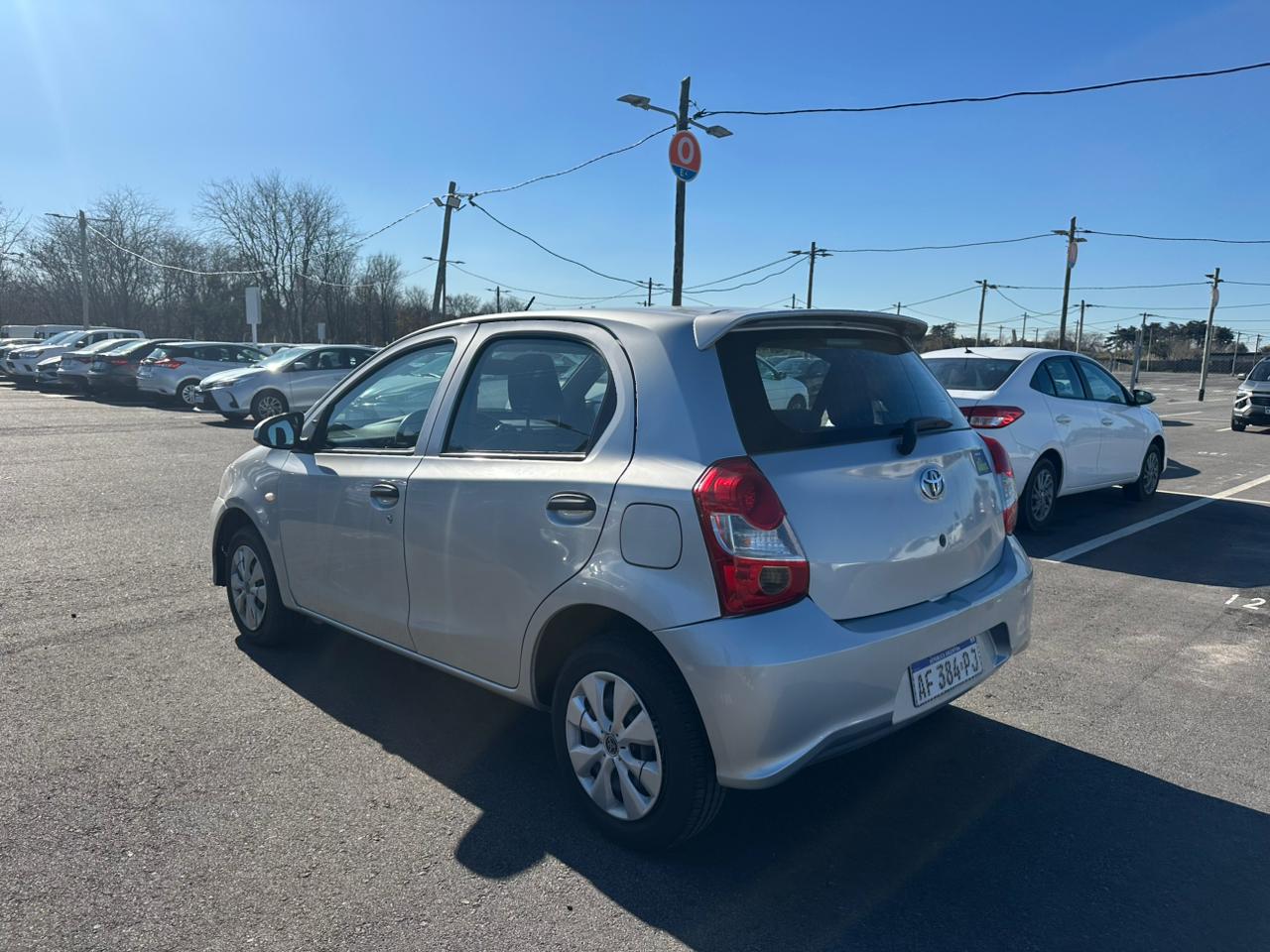 Toyota ETIOS X 1.5 6M/T 5P