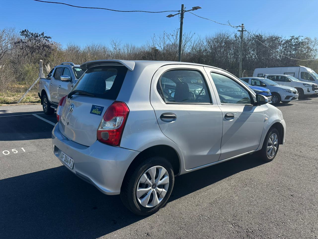 Toyota ETIOS X 1.5 6M/T 5P
