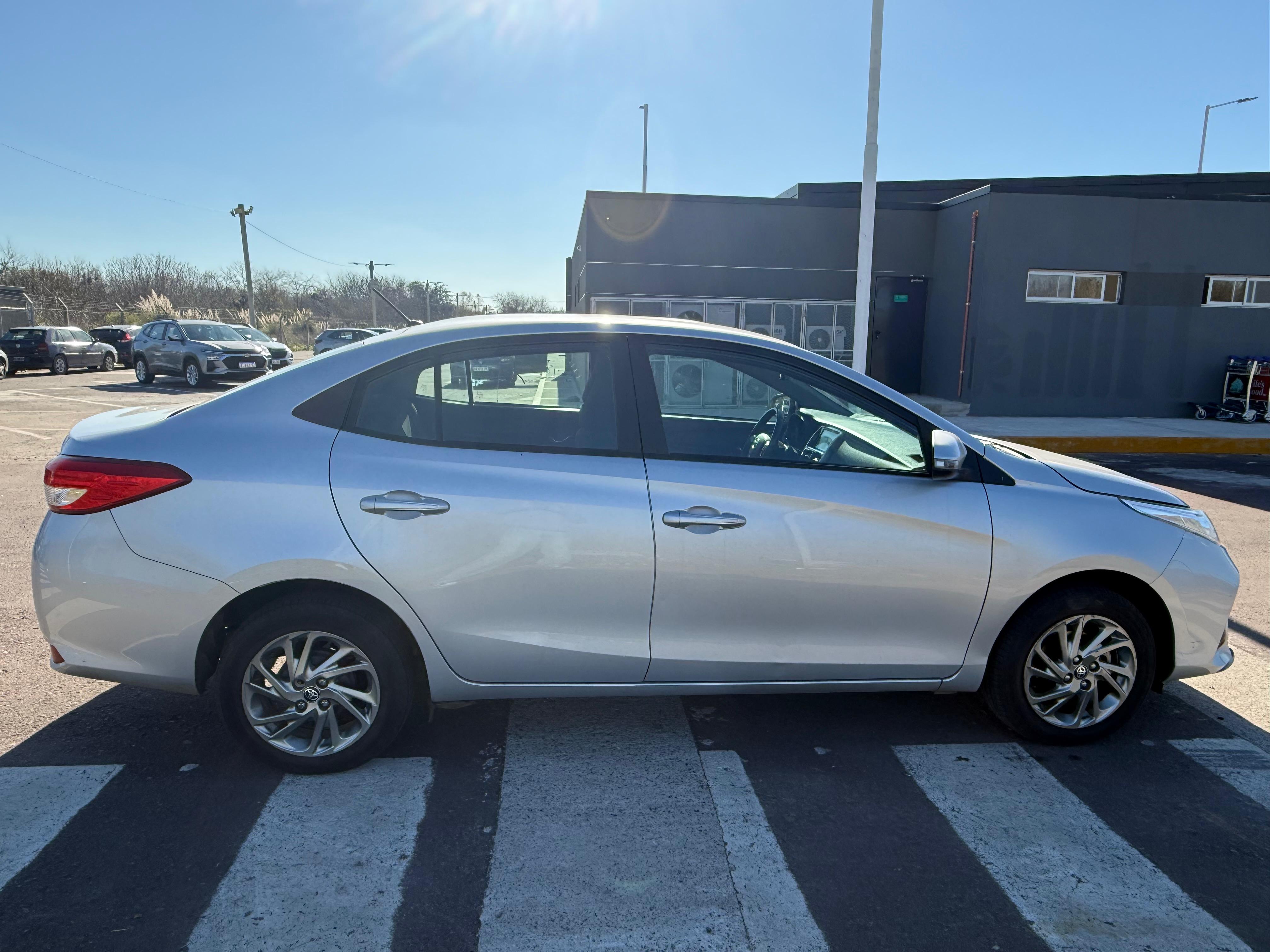 Toyota YARIS XLS 1.5 6M/T 4P
