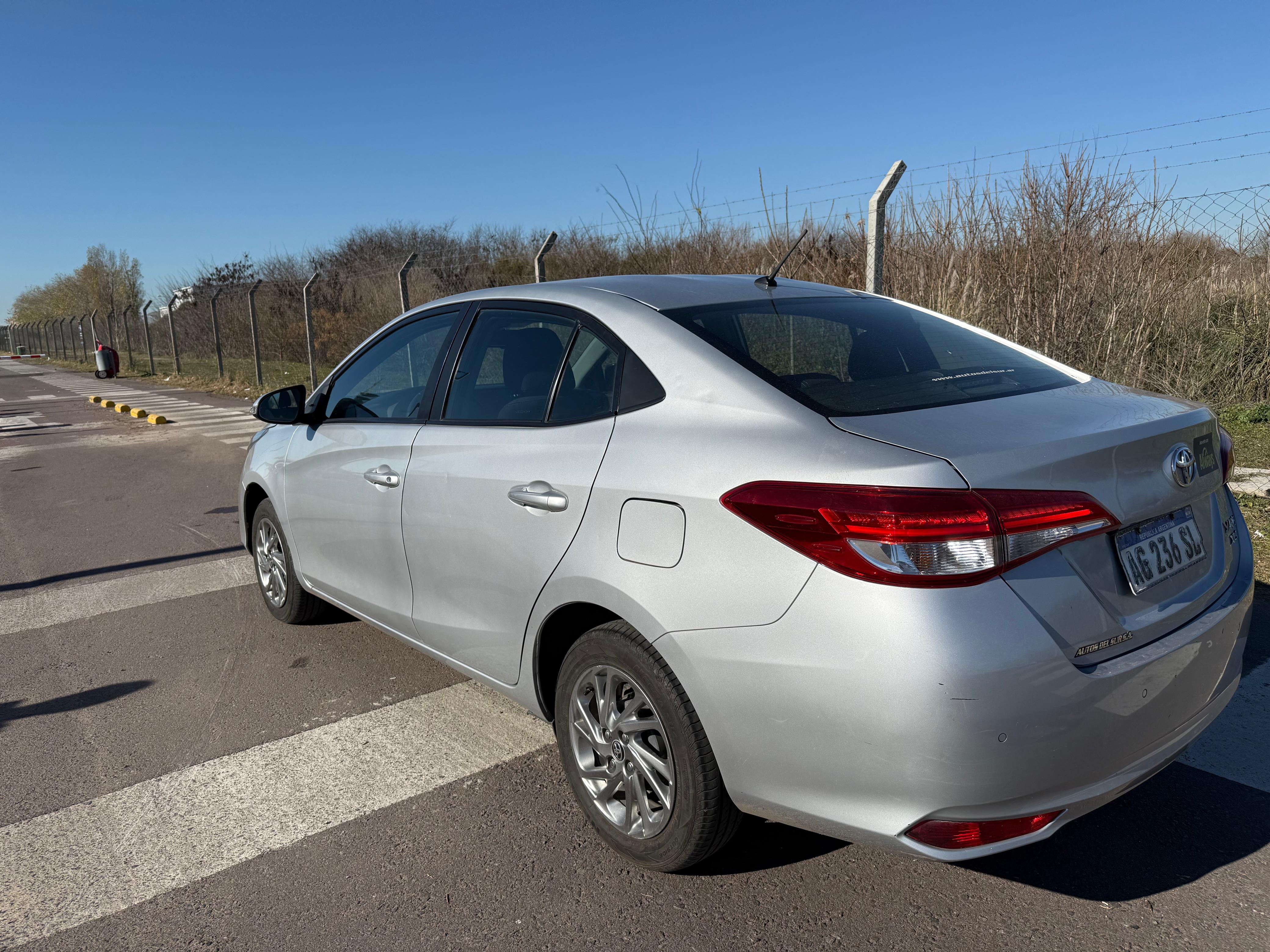 Toyota YARIS XLS 1.5 6M/T 4P