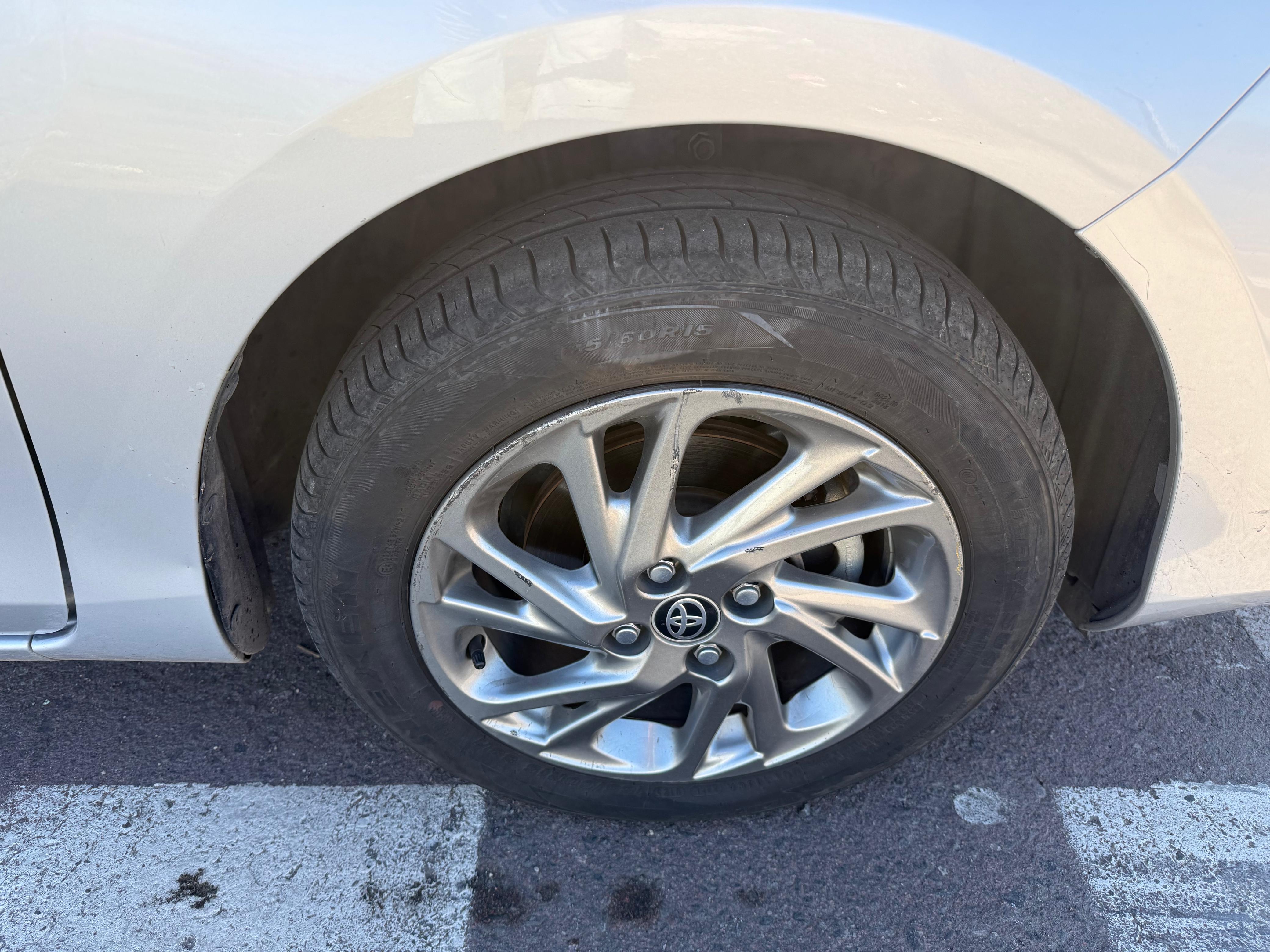 Toyota YARIS XLS 1.5 6M/T 4P