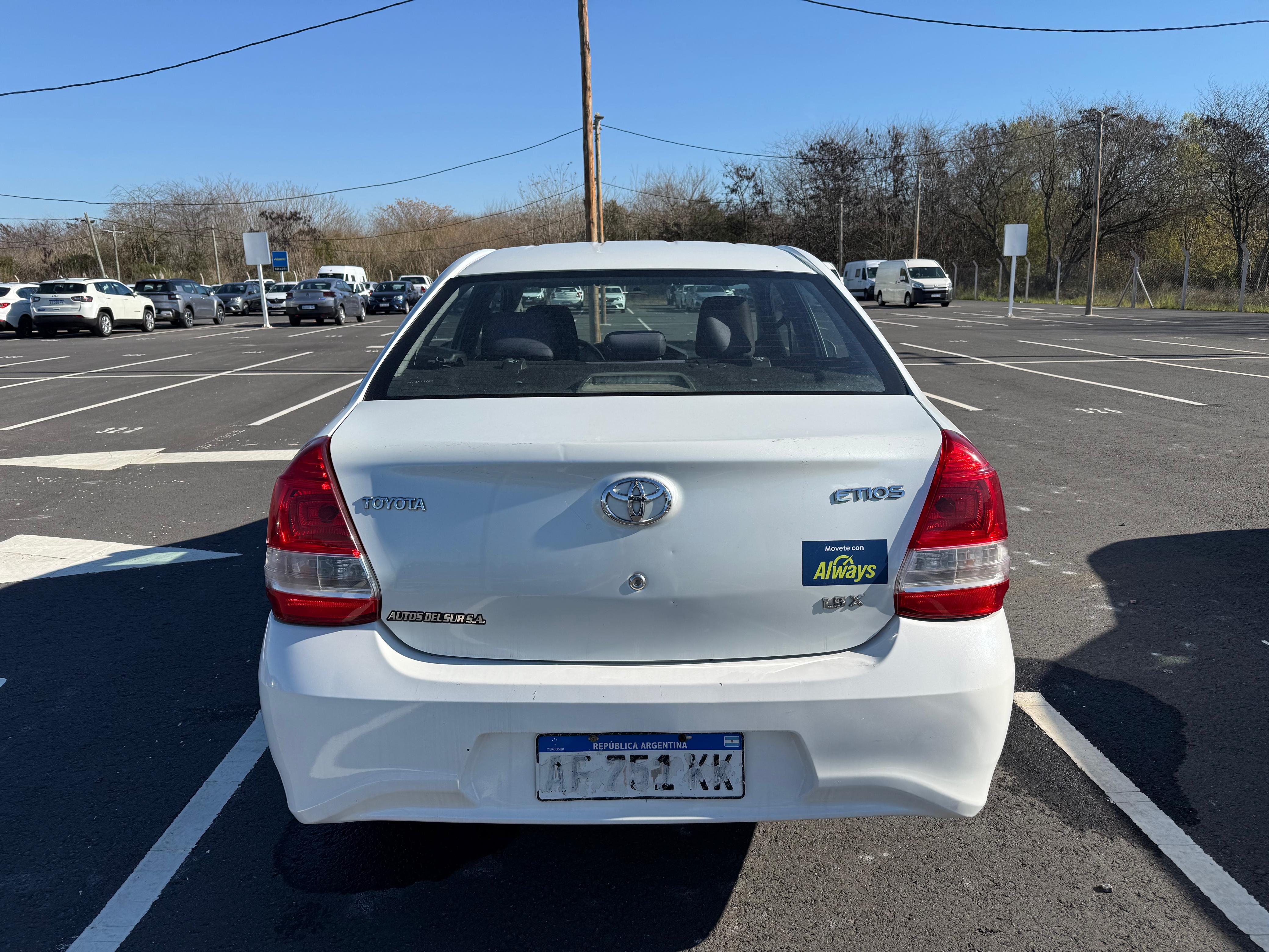 Toyota ETIOS X 1.5 6M/T 4P