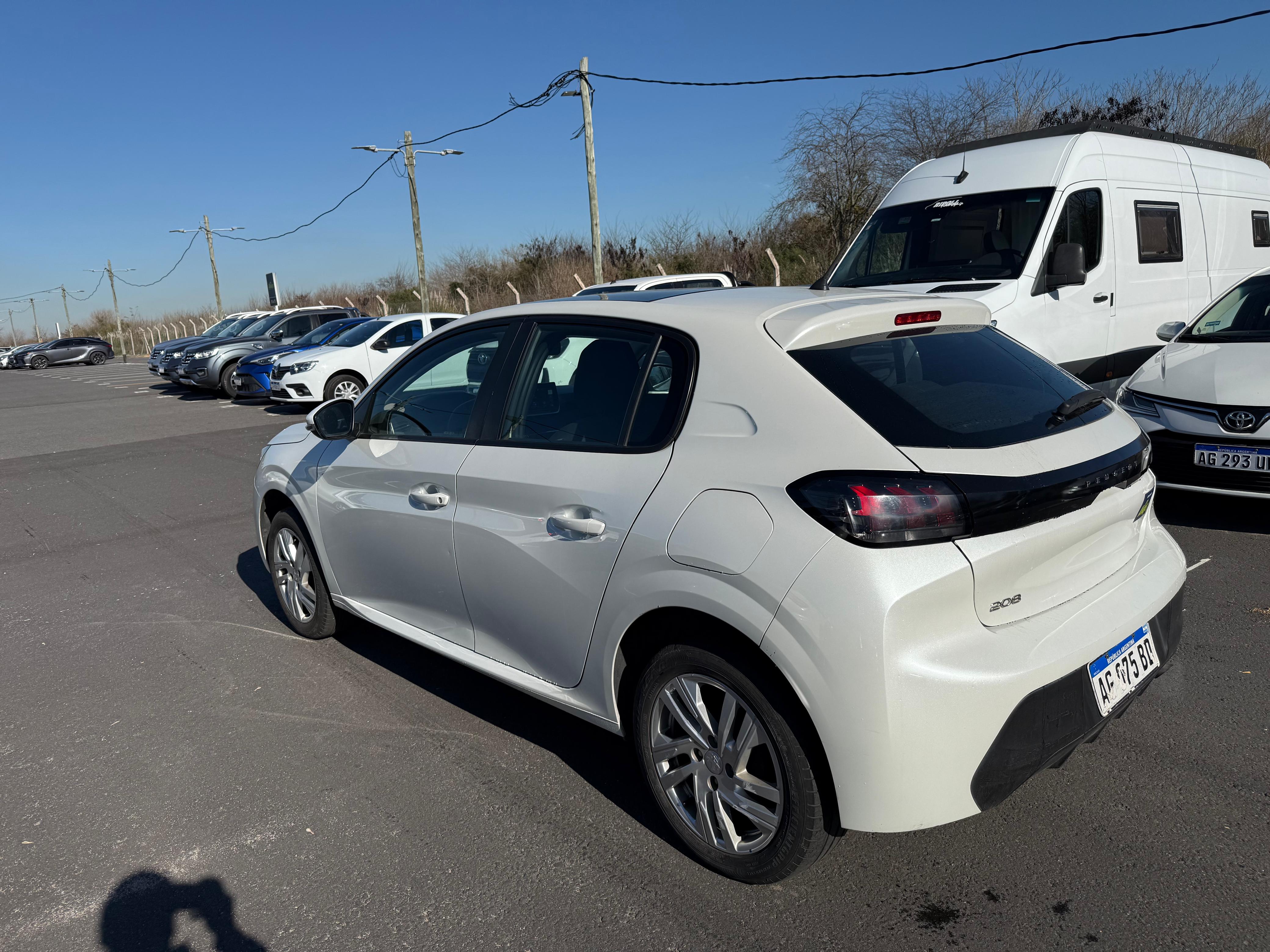 Peugeot 208 Active Pack 1.6L Tiptronic AM23.5