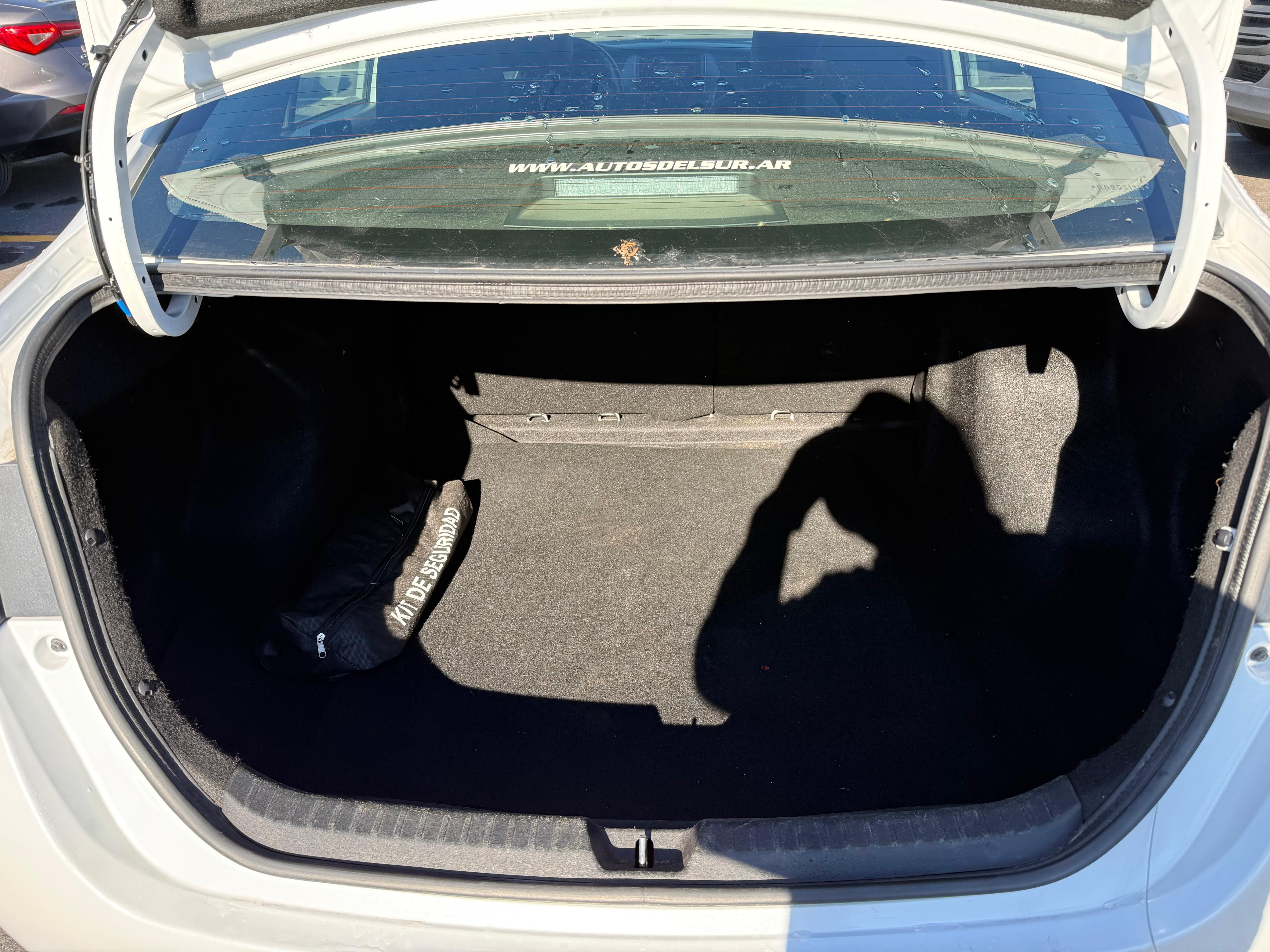 Toyota YARIS XLS 1.5 6M/T 4P