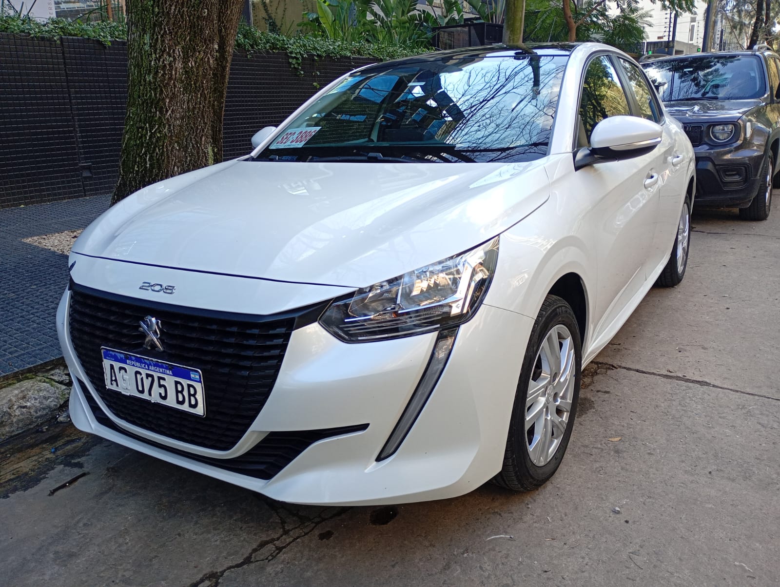 Peugeot 208 Active Pack 1.6L Tiptronic AM23.5