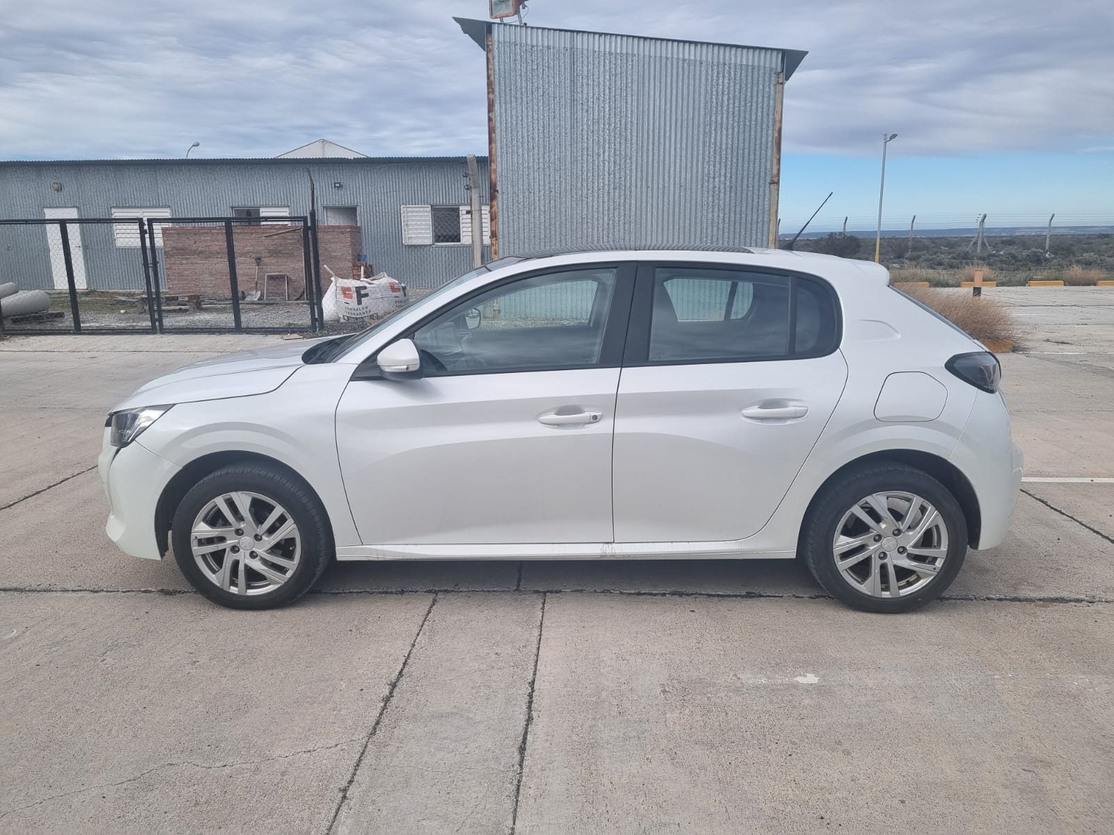 Peugeot 208 Active Pack 1.6L Tiptronic AM23.5